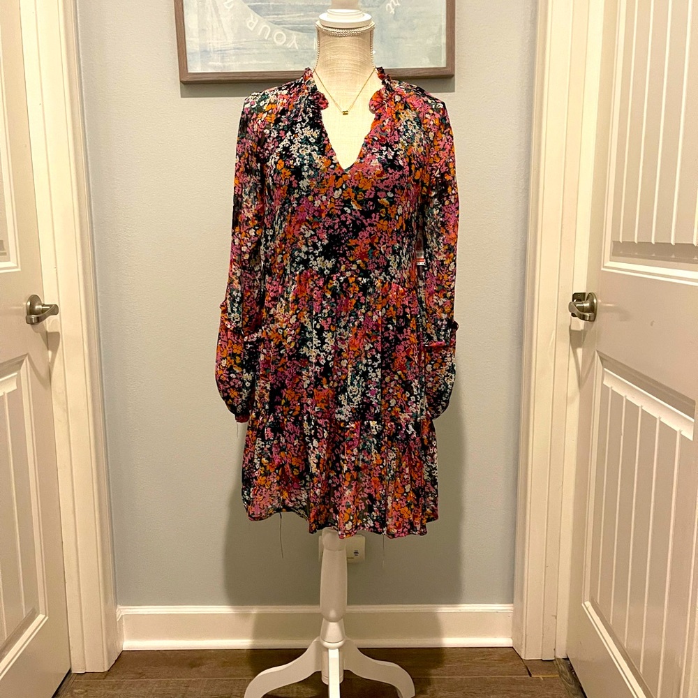 Vince Camuto tiered lined dress. SZ:XS